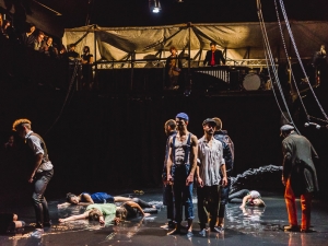 Divadlo CONTINUO Theatre - Loď / A Boat